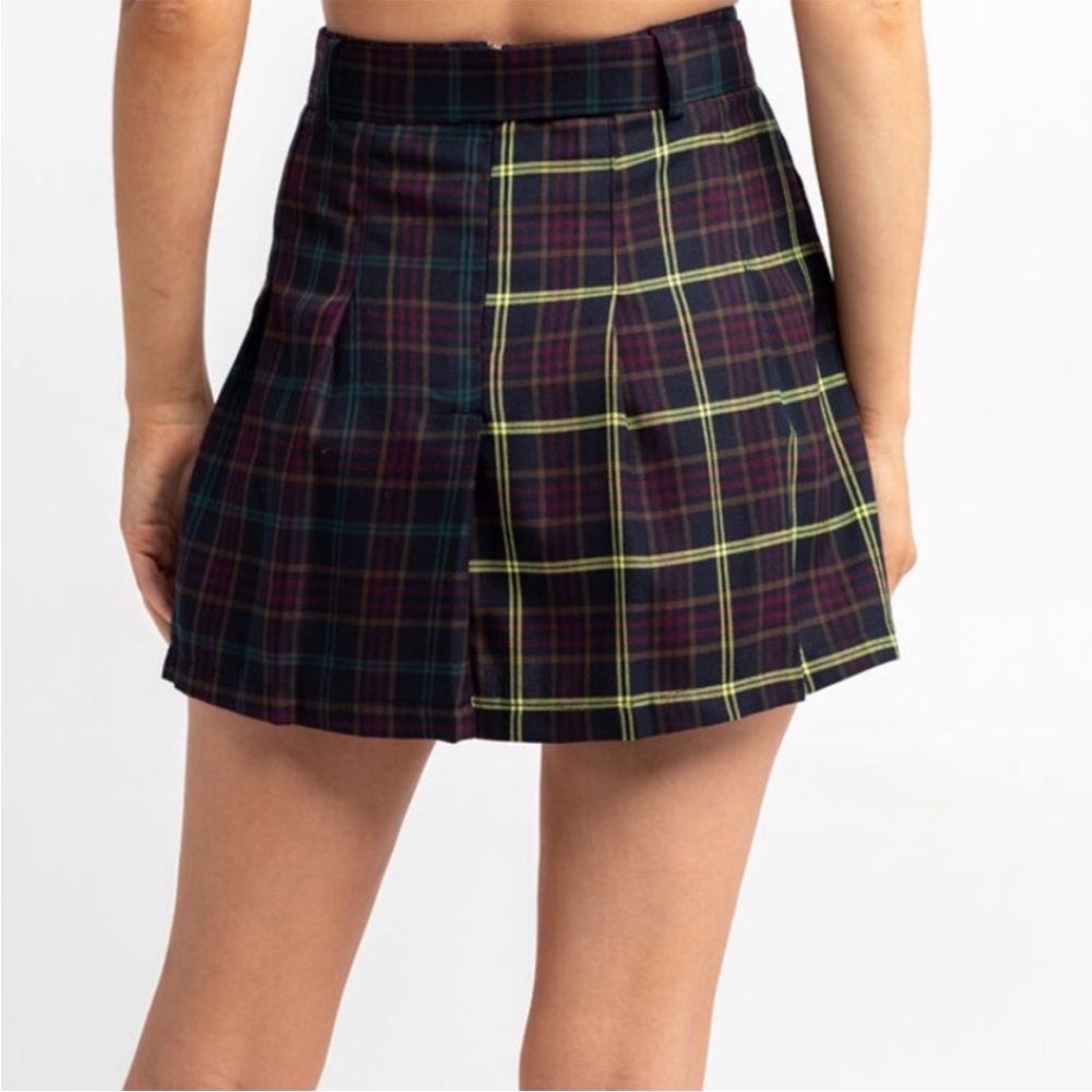 Almost Famous Y2K Black Yellow Red Plaid Pleated Preppy Academia Skirt Women’s L - Picture 3 of 11